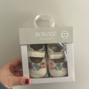 Robeez First Kicks 9/12m Baby leather moccasin Shoes - Cream with Pastel Flowers